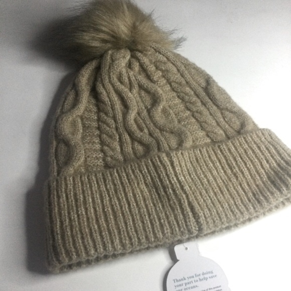 SAVE THE OCEAN RECYCLED CABLE KNIT BEANIE WITH FAUX FUR POMPOM BEIGE OS NWT